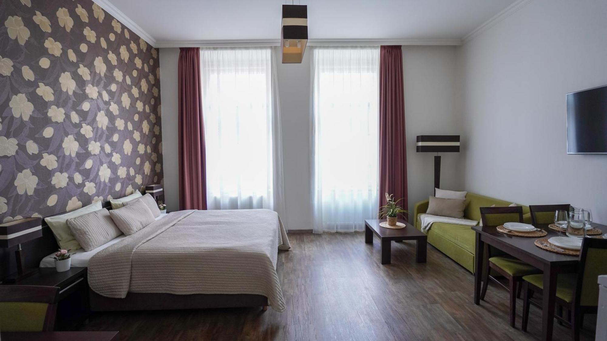 Elegant & Stylish Center Apartments! ปราก ภายนอก รูปภาพ