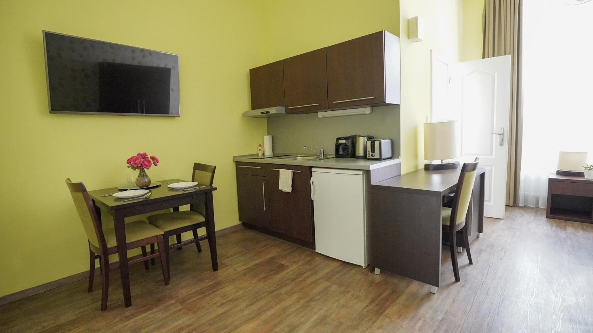 Elegant & Stylish Center Apartments! ปราก ภายนอก รูปภาพ